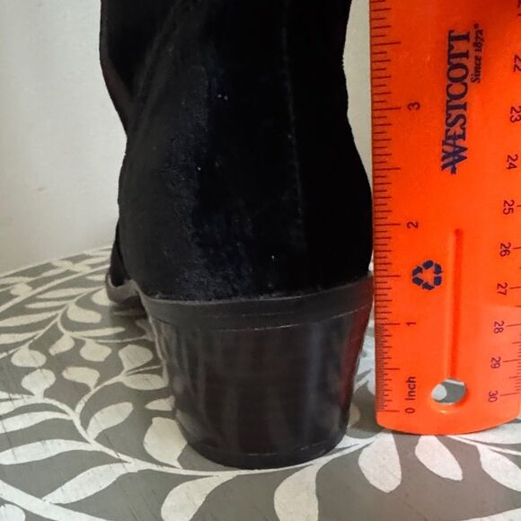 Libby Edelman Black Textured Heeled Boots sz 7.5 - Picture 12 of 16